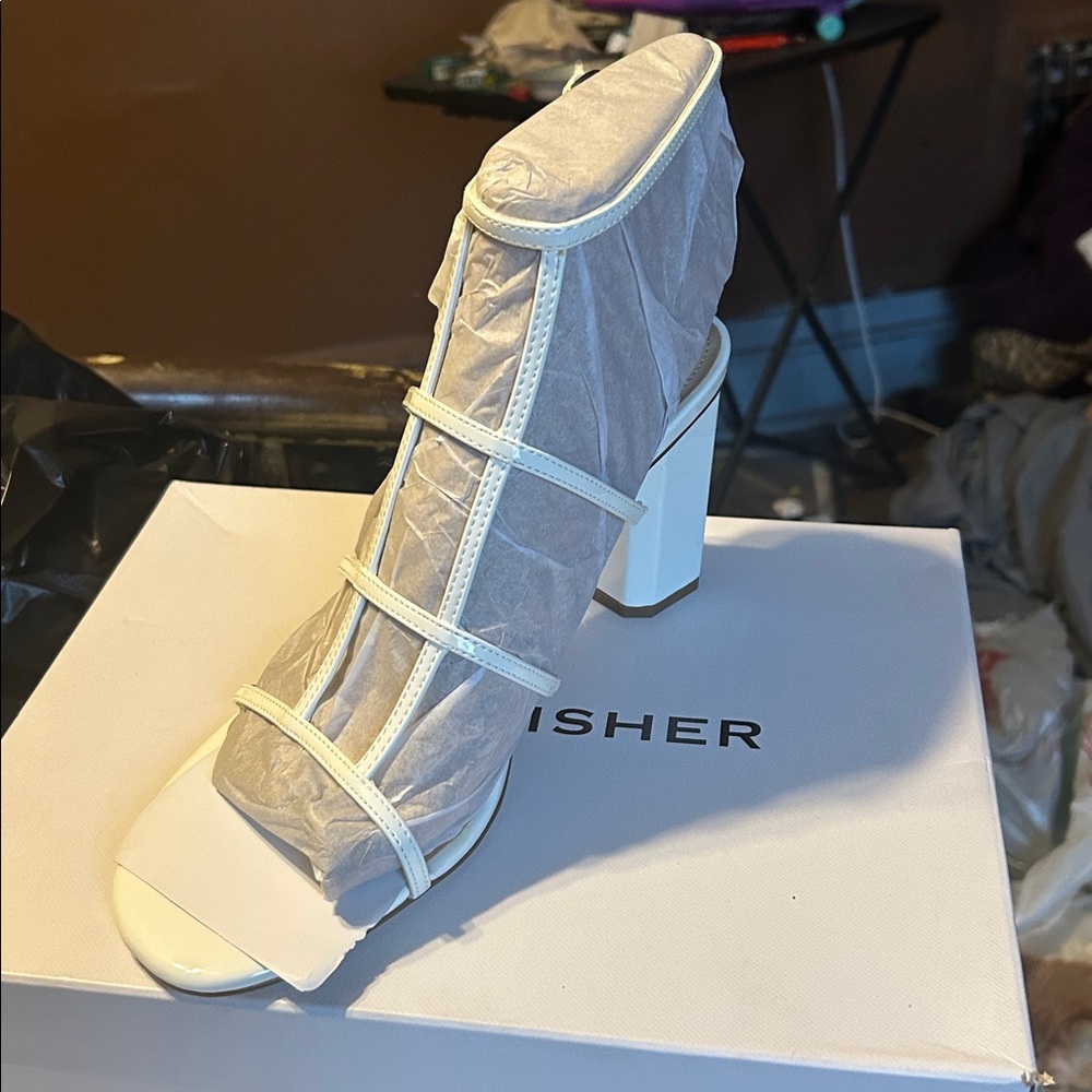 Marc Fisher Norene high hills